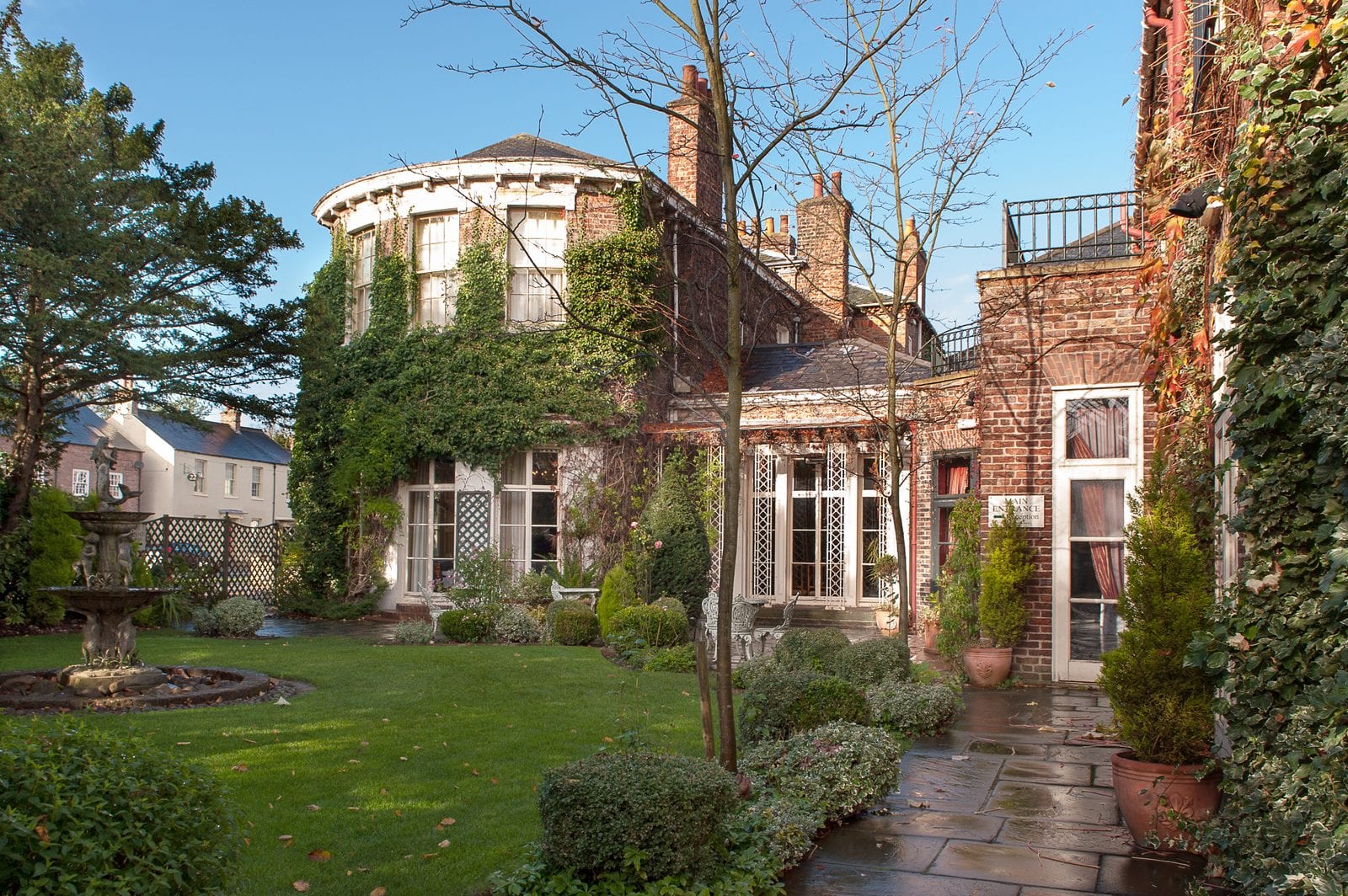 York Pavilion Hotel